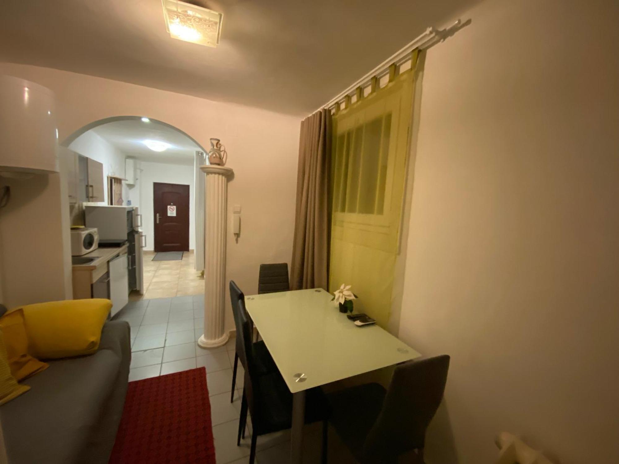 Apartment And Rooms Heart Of The City Budapest Extérieur photo