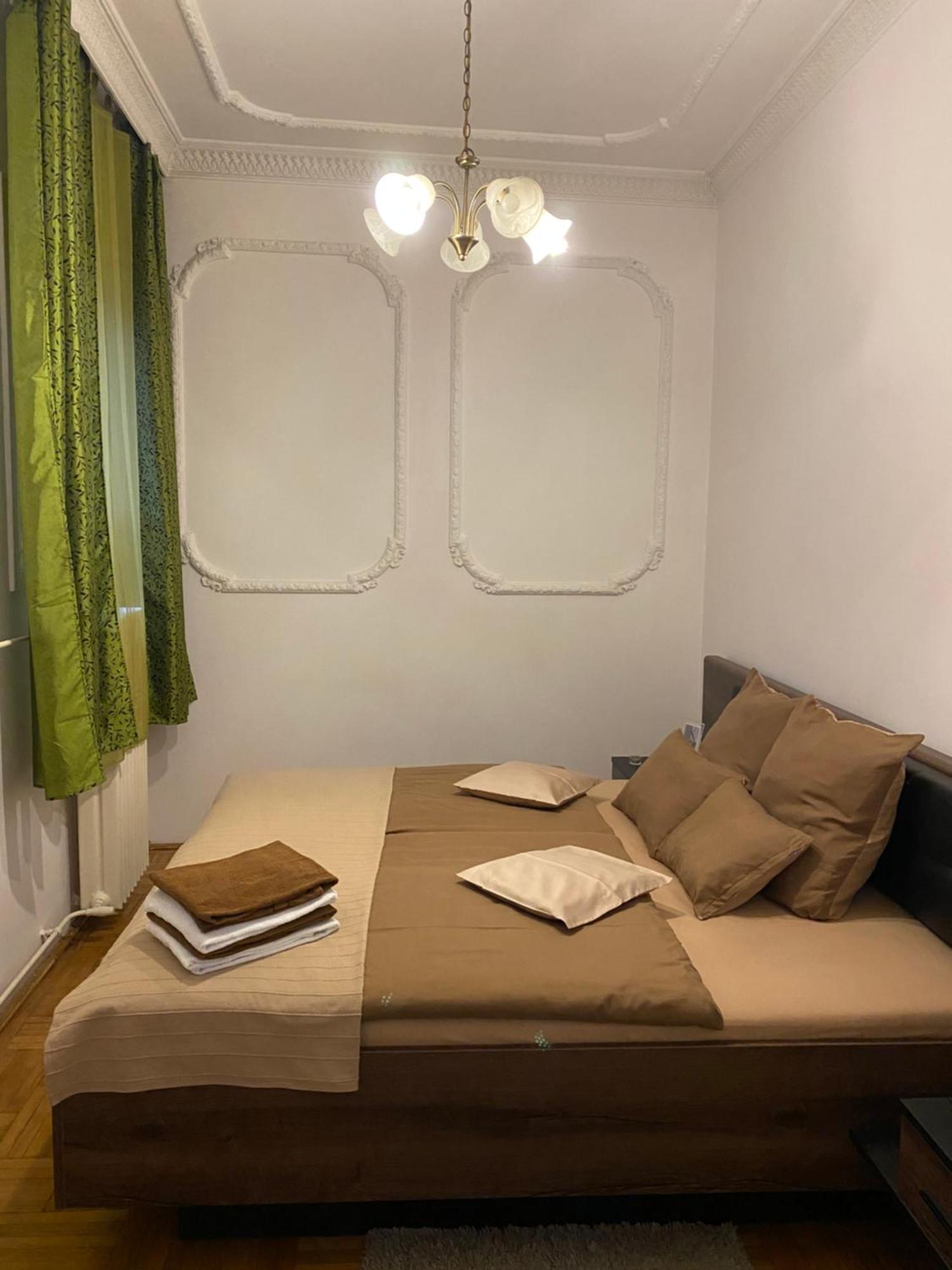 Apartment And Rooms Heart Of The City Budapest Extérieur photo
