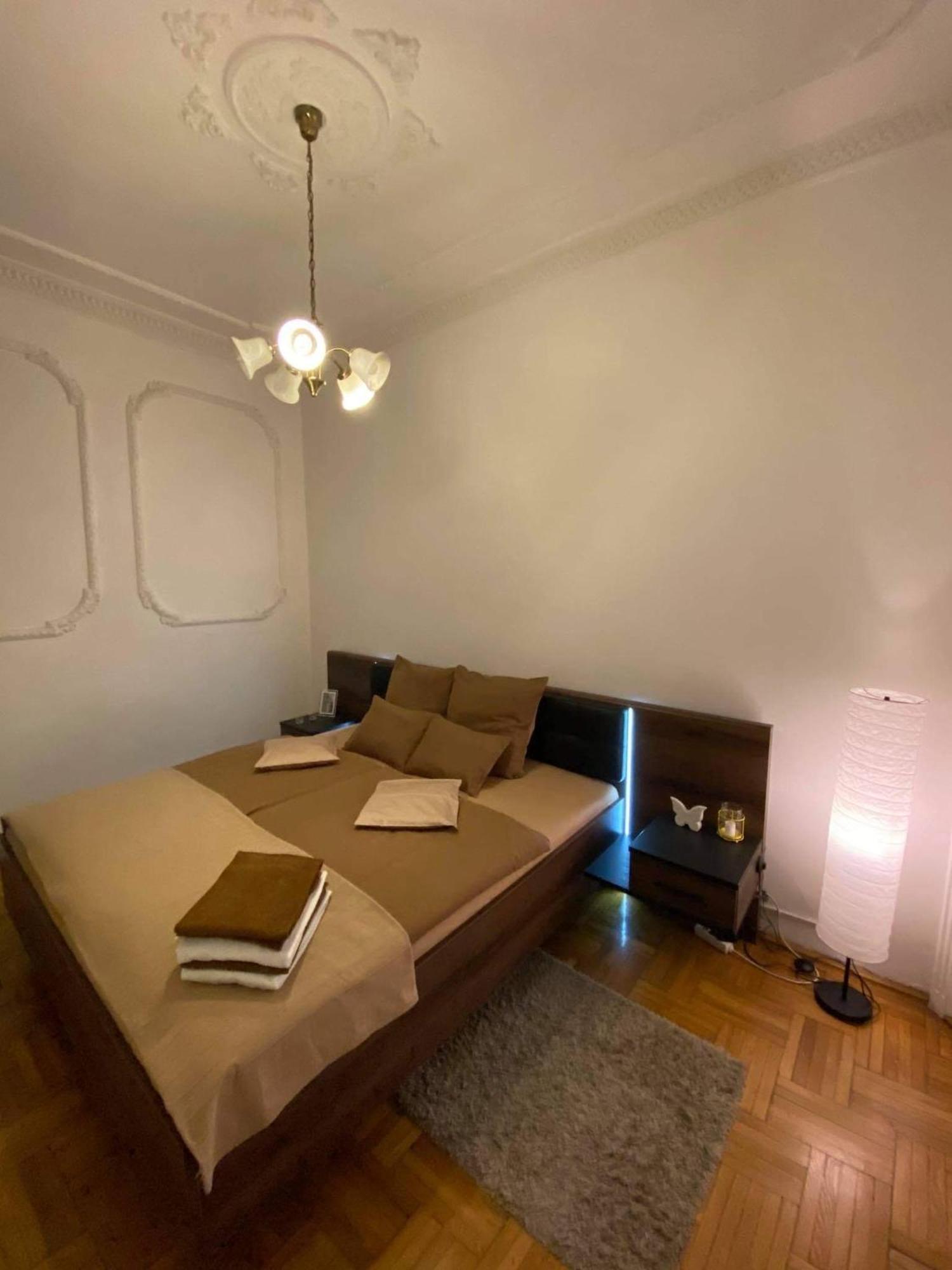 Apartment And Rooms Heart Of The City Budapest Extérieur photo